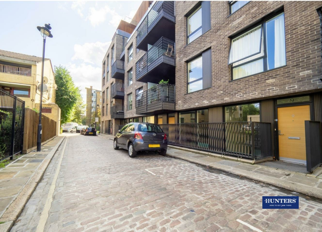 Image of 2 bedroom flat for sale in Rochester Place, London, NW1 post in Camden Town London England