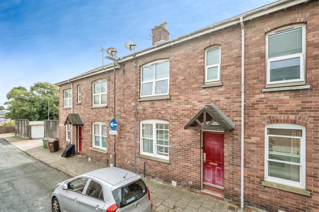 Image of 2 bedroom flat for sale in River View, Prince Rock, Plymouth, PL4 post in Plymouth Devon England