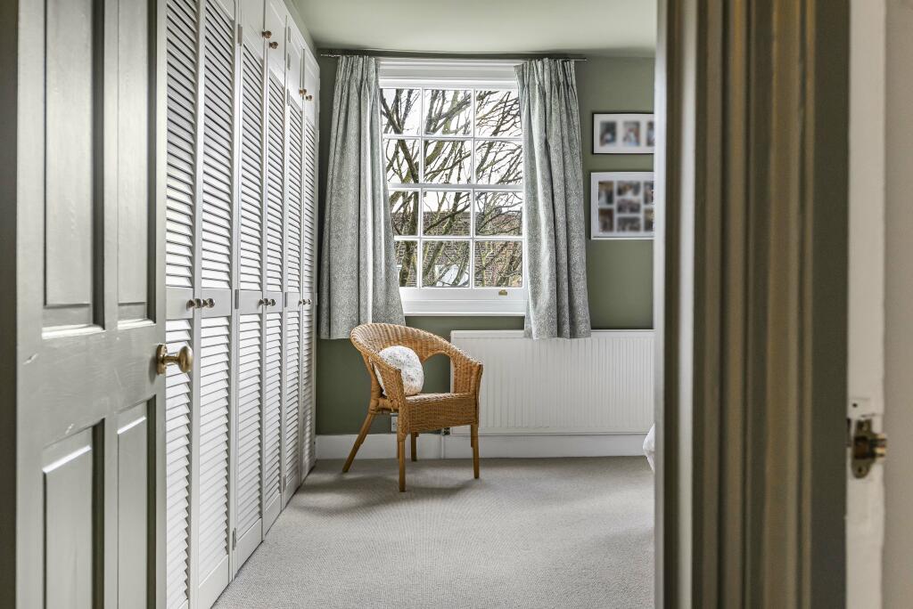 Image of 4 bedroom house for sale in Cloudesley Road, London, N1 post in Islington London Inghilterra