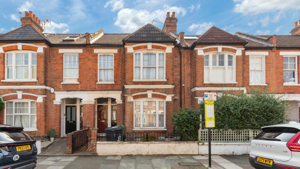Image of 2 bedroom flat for sale in 33 Midmoor Road, Balham, London, SW12 0EW, SW12 post in Lambeth London England