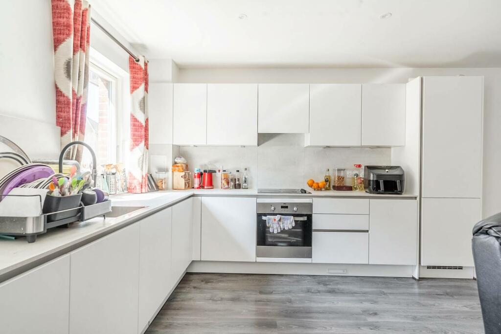 Image of 3 bedroom flat for sale in LENSVIEW CLOSE,HA1, Harrow, HARROW, HA1 post in Harrow London England