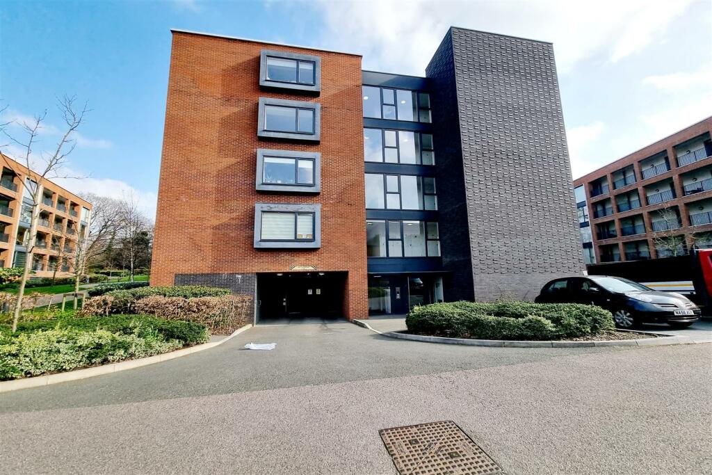 Image of 2 bedroom ground floor flat for sale in Bournegate Court, Ebony Crescent, Cockfosters, EN4 post in Enfield London England